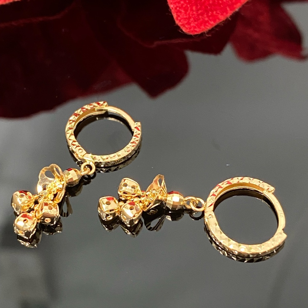 18K Gold Diamond Cut Small Huggie Ball Hoop Earrings - Picture 3 of 5